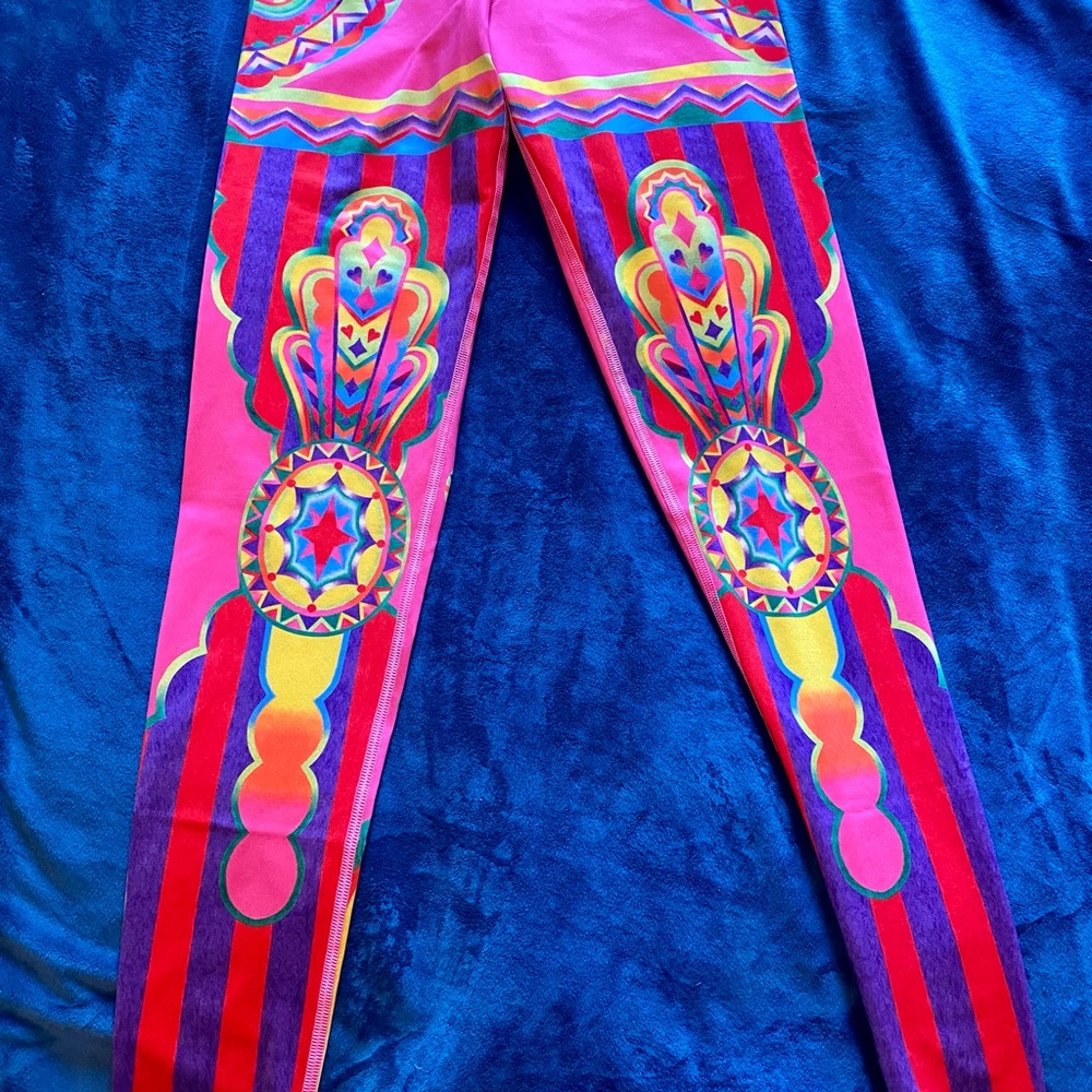 Nike Pro limited edition kaleidoscope Leggings, size XS